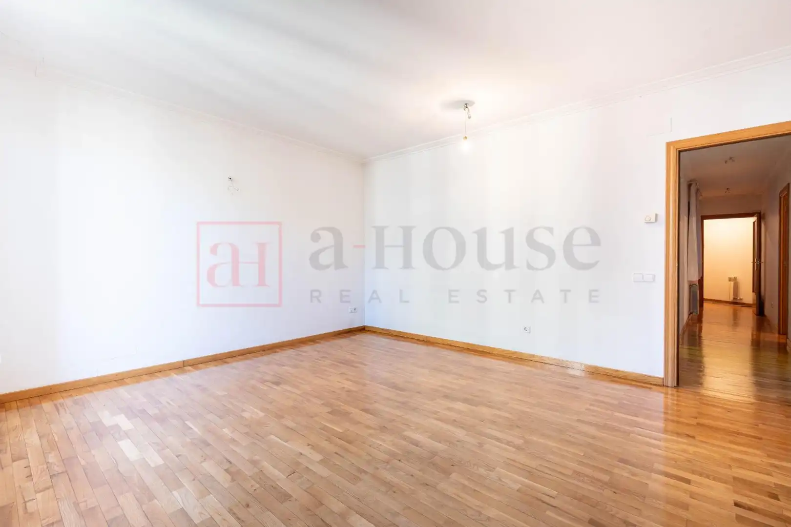 Piso con terraza en venta en Calle de la Diputació, imagen 3