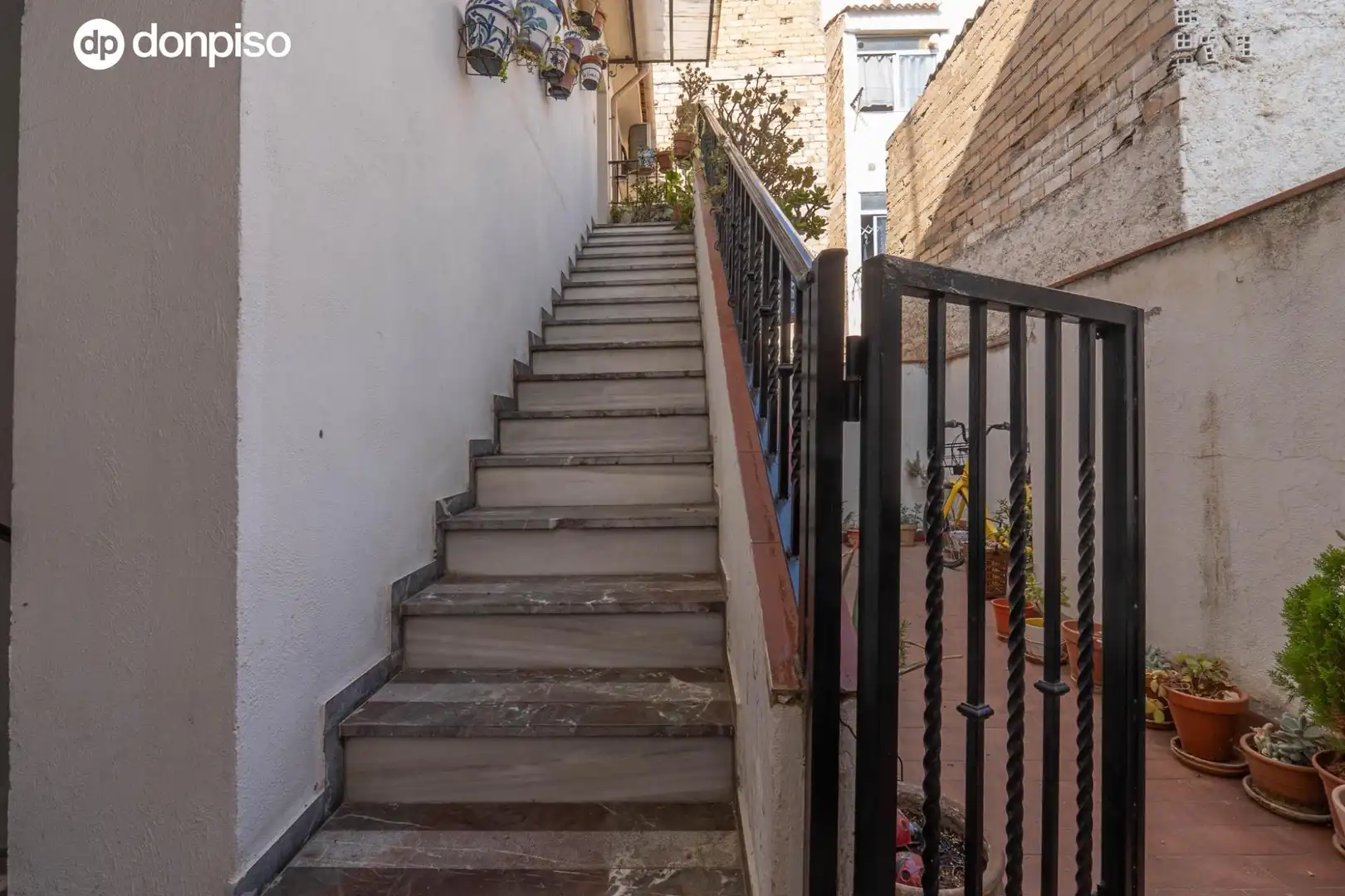 Terraza de Piso en venta en Granada con Aire acondicionado y Calefacción