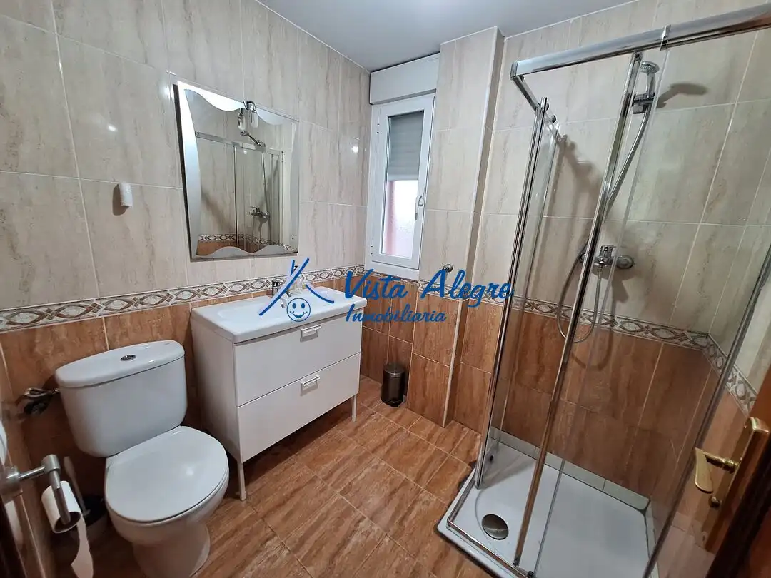 Baño de Piso en venta en Anguciana con Calefacción, Trastero y Piscina