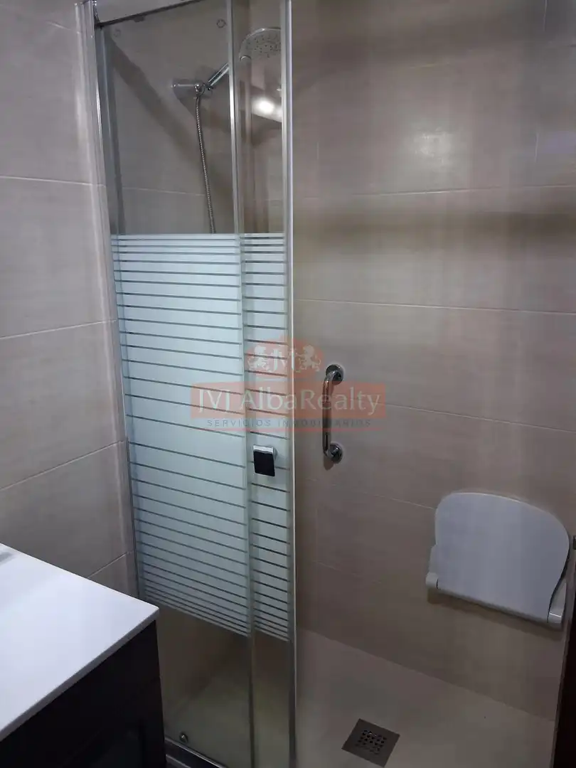 Baño de Piso en venta en Albacete con Aire acondicionado, Calefacción y Balcón