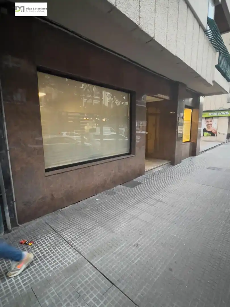Local comercial en venda a San Claudio - La Chantría, imagen 2