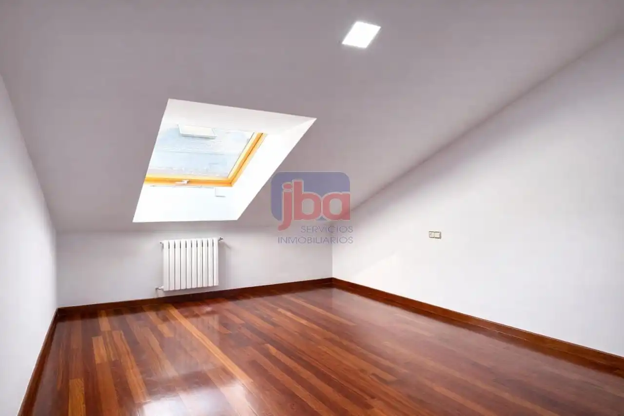 Dúplex amb ascensor en venda a Couto, imagen 4