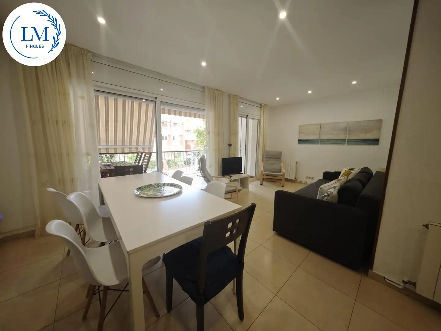 Sala de estar de Piso en venta en Vilanova i la Geltrú con Aire acondicionado, Calefacción y Terraza