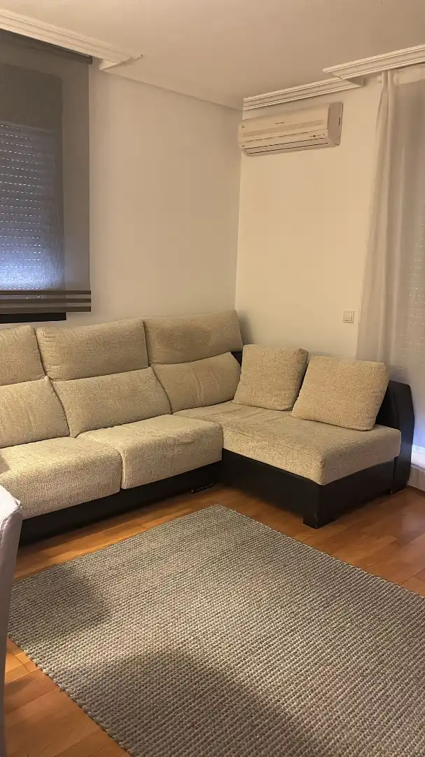 Sala d'estar de Pis de lloguer en Alcalá de Henares amb Aire condicionat, Calefacció i Parquet