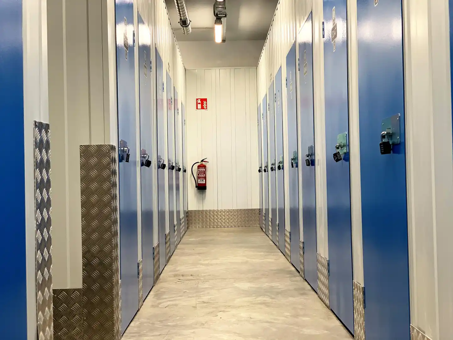 Traster de lloguer en Gijón  amb Alarma