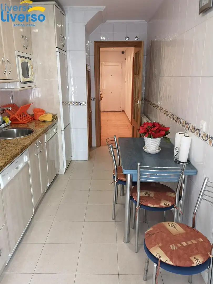 Cocina de Casa adosada en venta en Pradoluengo con Calefacción, Jardín privado y Parquet