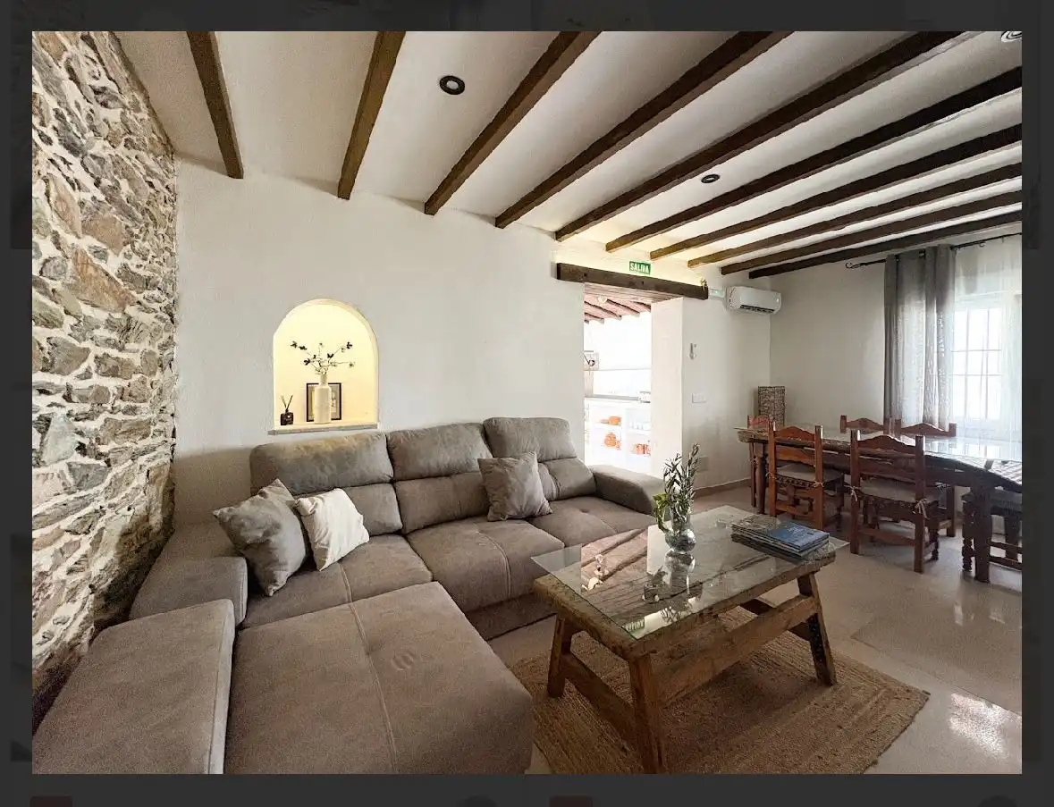 Living room of Houses for rent in Moraleja  with Air Conditioner, Private garden and Storage room