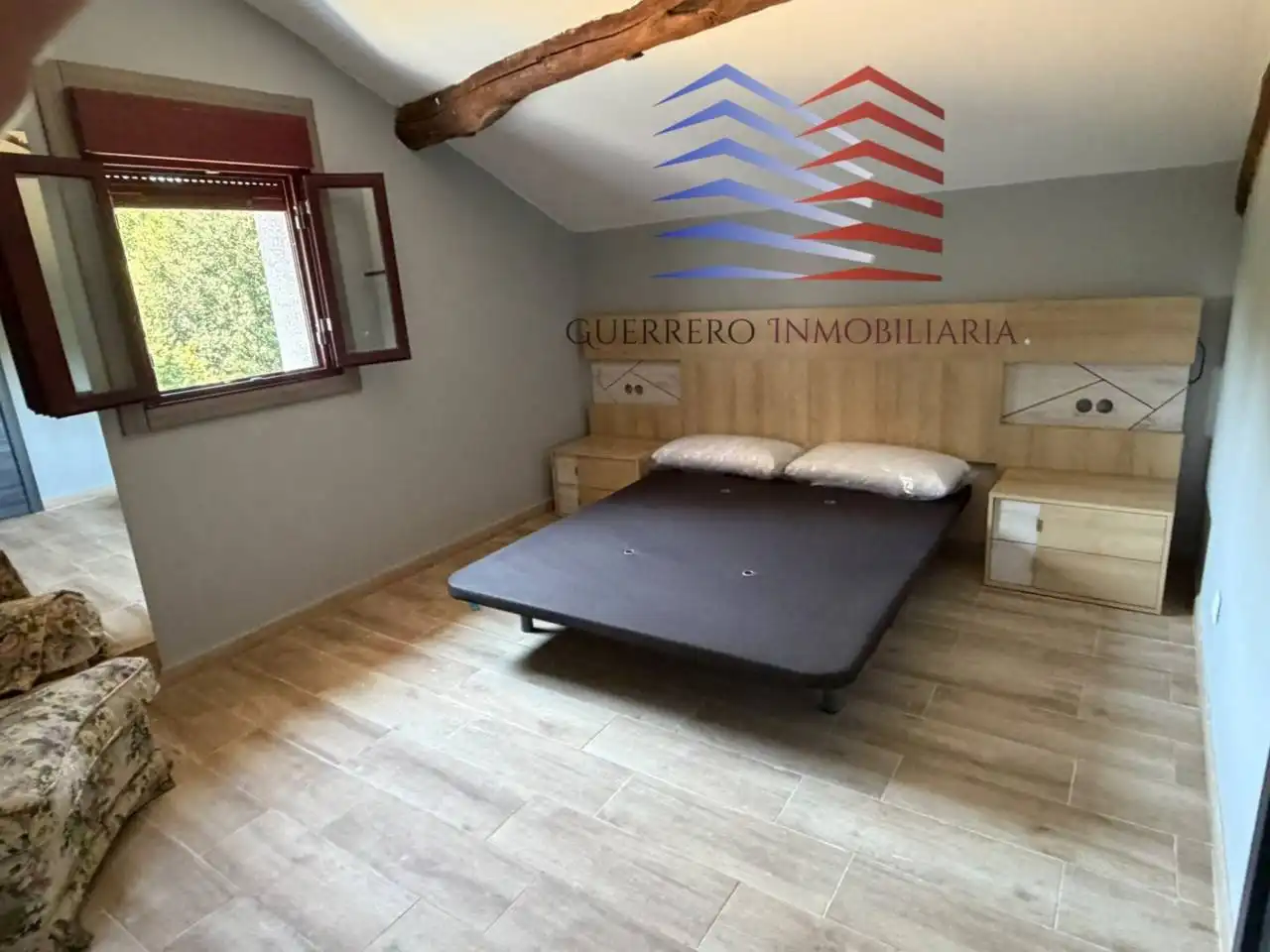 Dormitori de Casa adosada en venda en Amoeiro amb Calefacció, Jardí privat i Terrassa