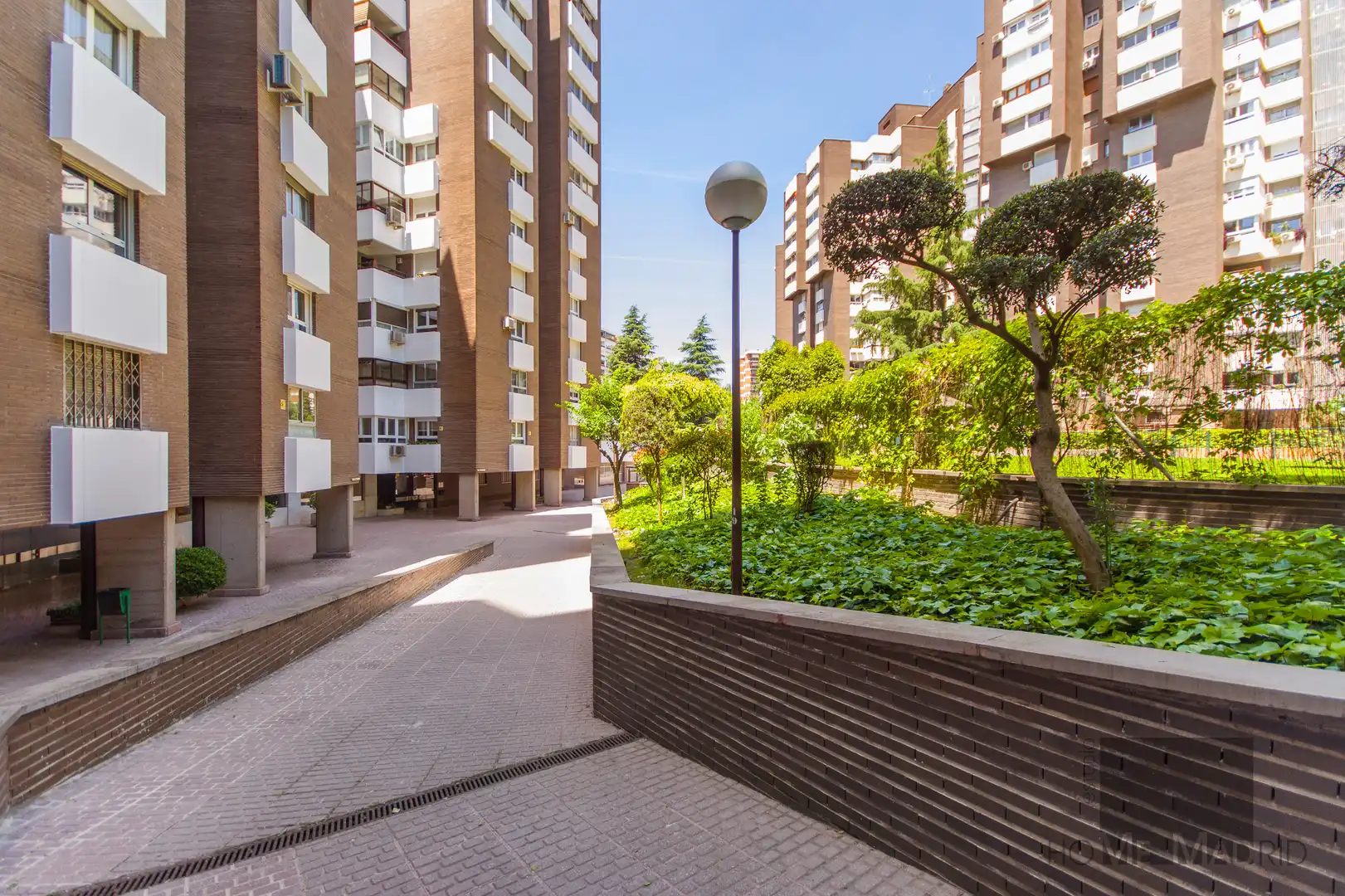 Exterior view of Flat for sale in Madrid  with Air Conditioner, Heating and Parquet flooring
