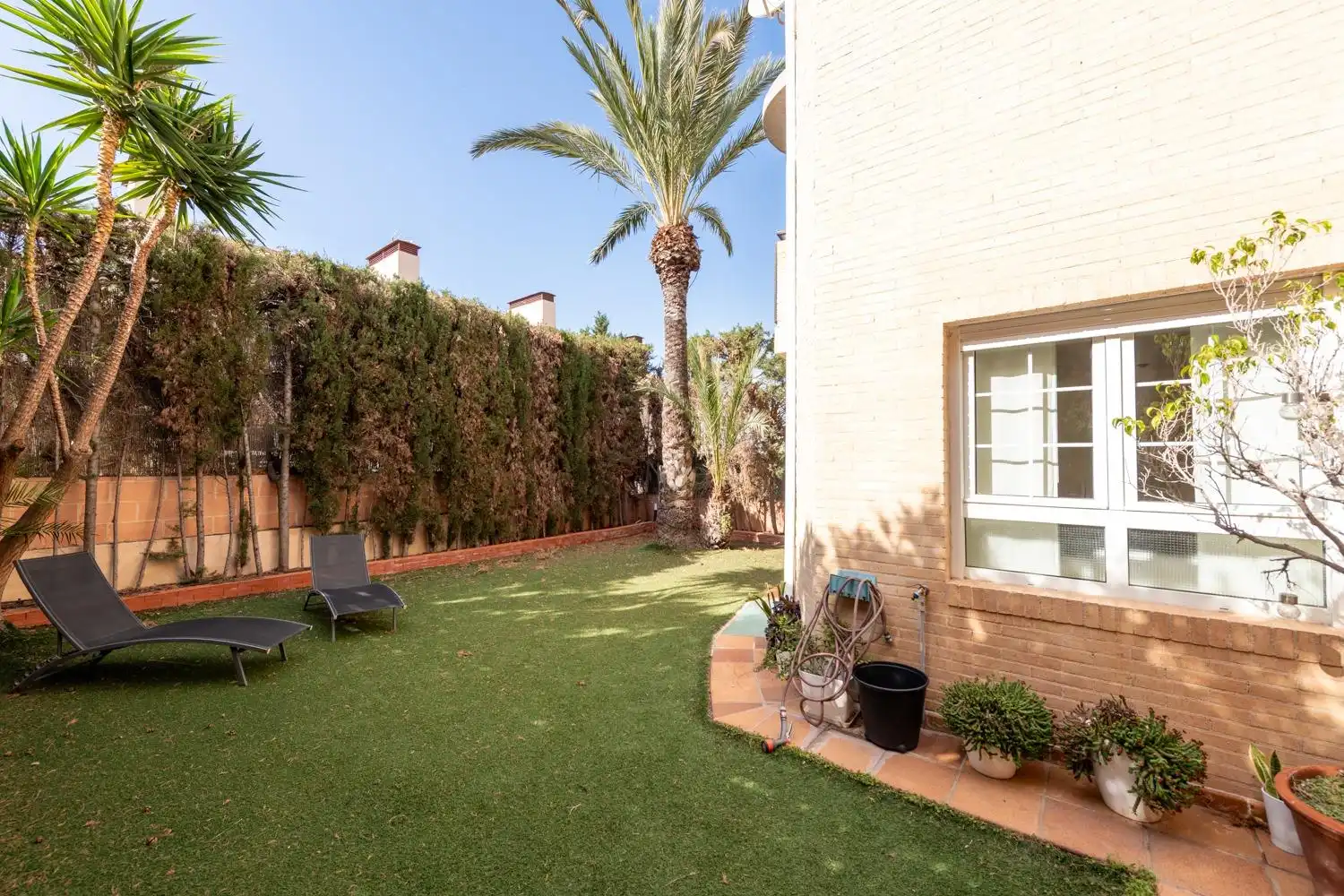 Jardí de Casa adosada en venda en Alicante / Alacant amb Aire condicionat, Calefacció i Jardí privat