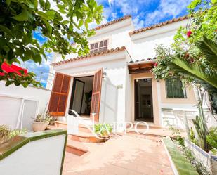 Vista exterior de Casa adosada de lloguer en  Palma de Mallorca amb Aire condicionat, Calefacció i Jardí privat