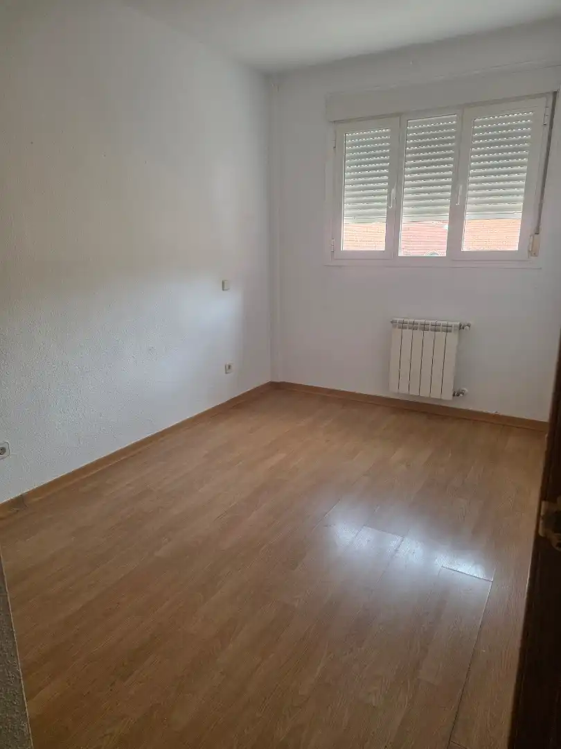 Bedroom of Flat for sale in Madrid  with Heating, Storage room and Alarm