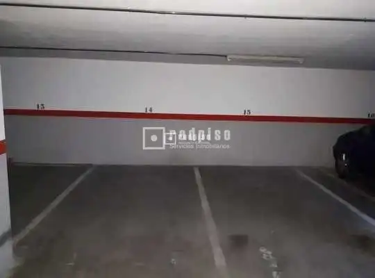 Parking de Piso en venta en Madrid