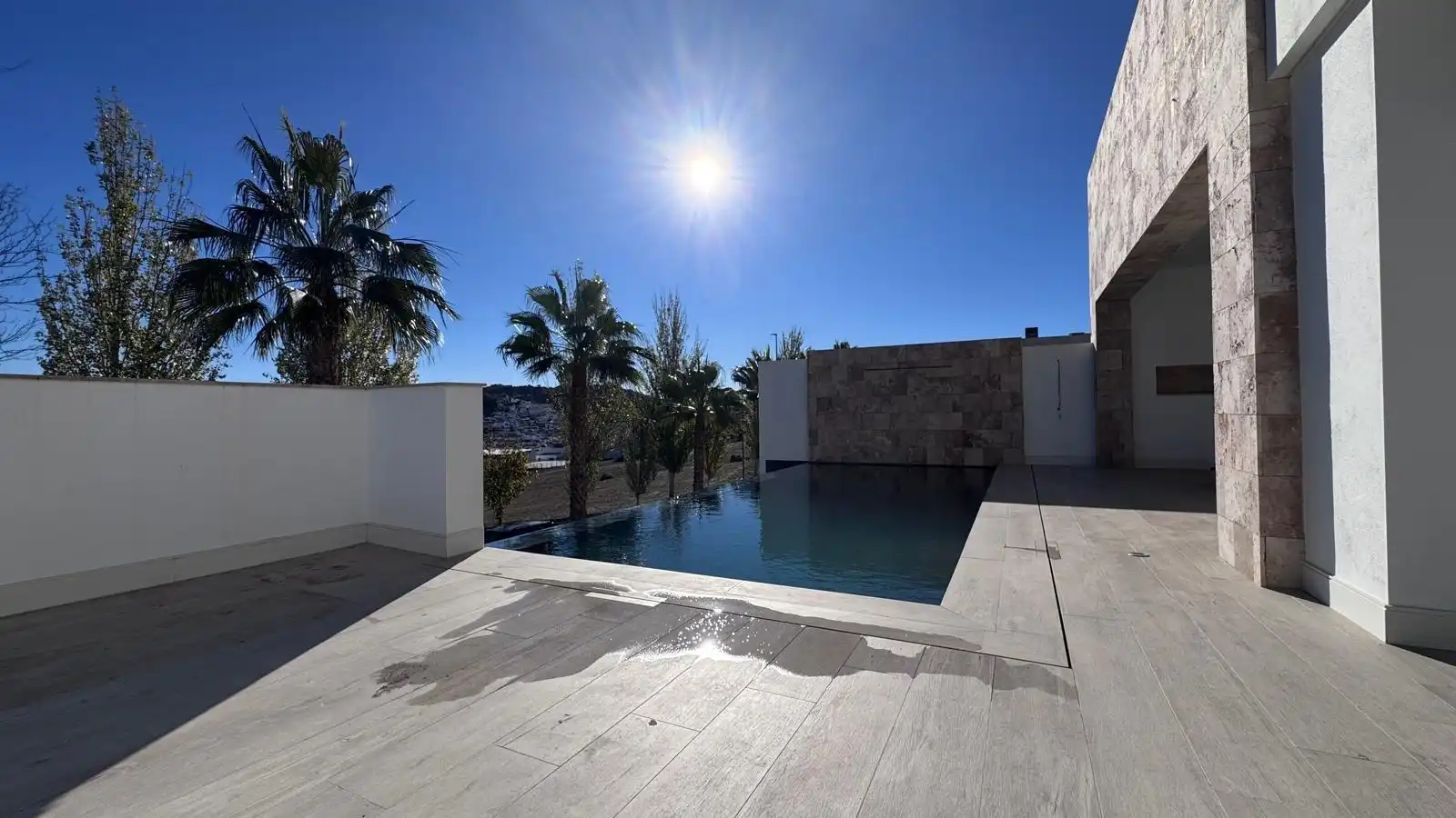 Swimming pool of Houses for sale in Colmenar  with Air Conditioner, Heating and Terrace