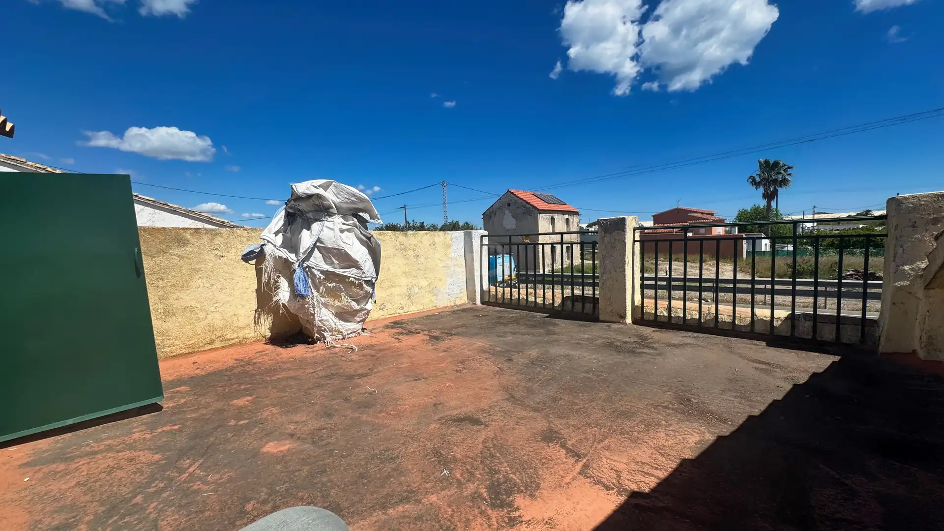 Casa adosada en venta en Oliva con Calefacción y Terraza