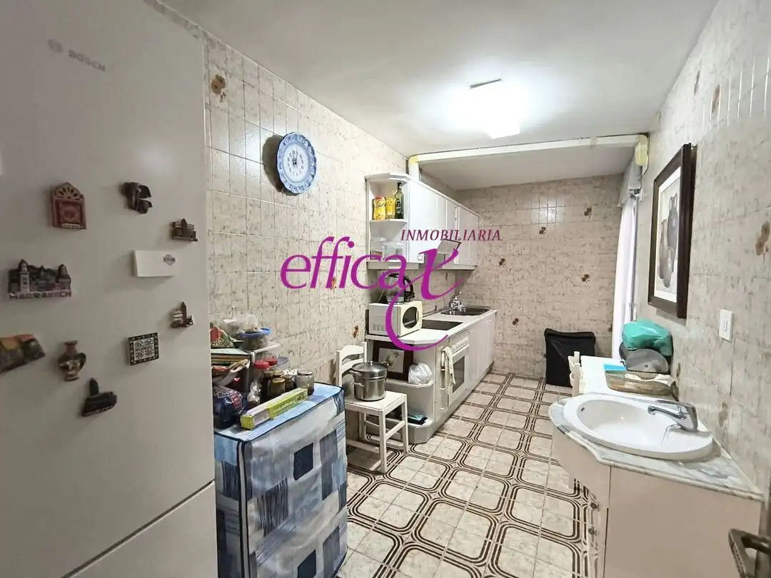 Kitchen of Flat for sale in Erustes  with Heating