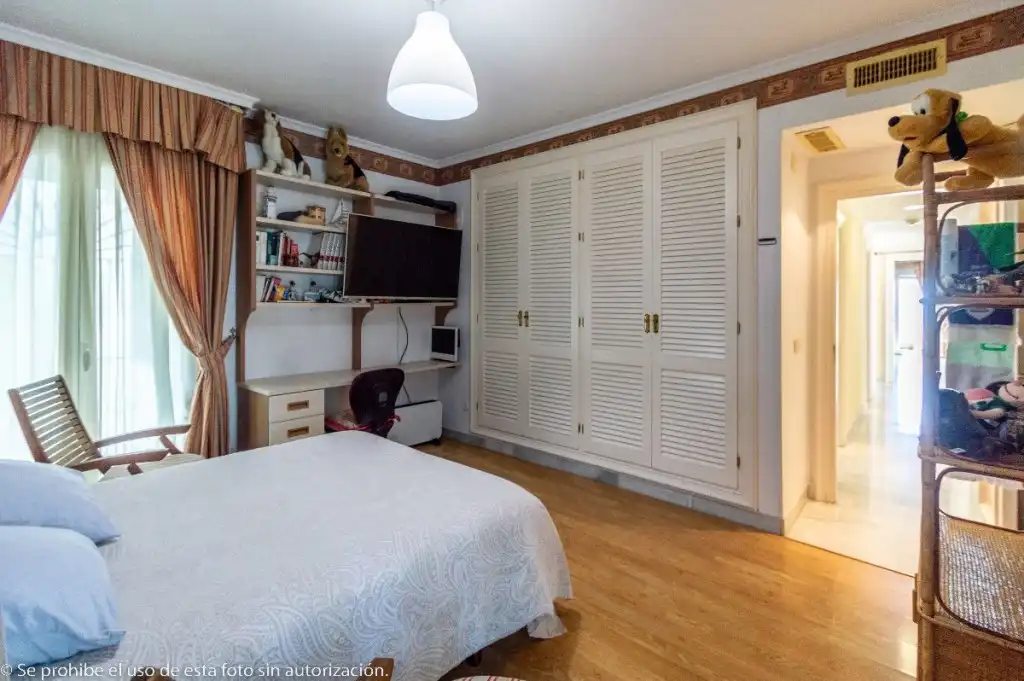 Dormitori de Dúplex en venda en Torremolinos amb Aire condicionat, Terrassa i Moblat