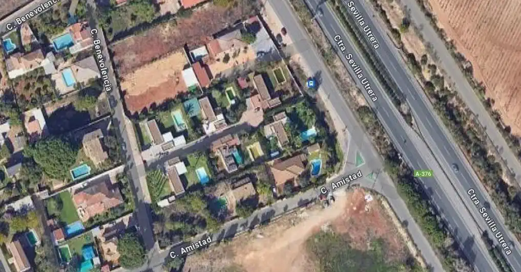 Vista exterior de Casa o chalet en venta en Alcalá de Guadaira con Jardín privado y Piscina comunitaria