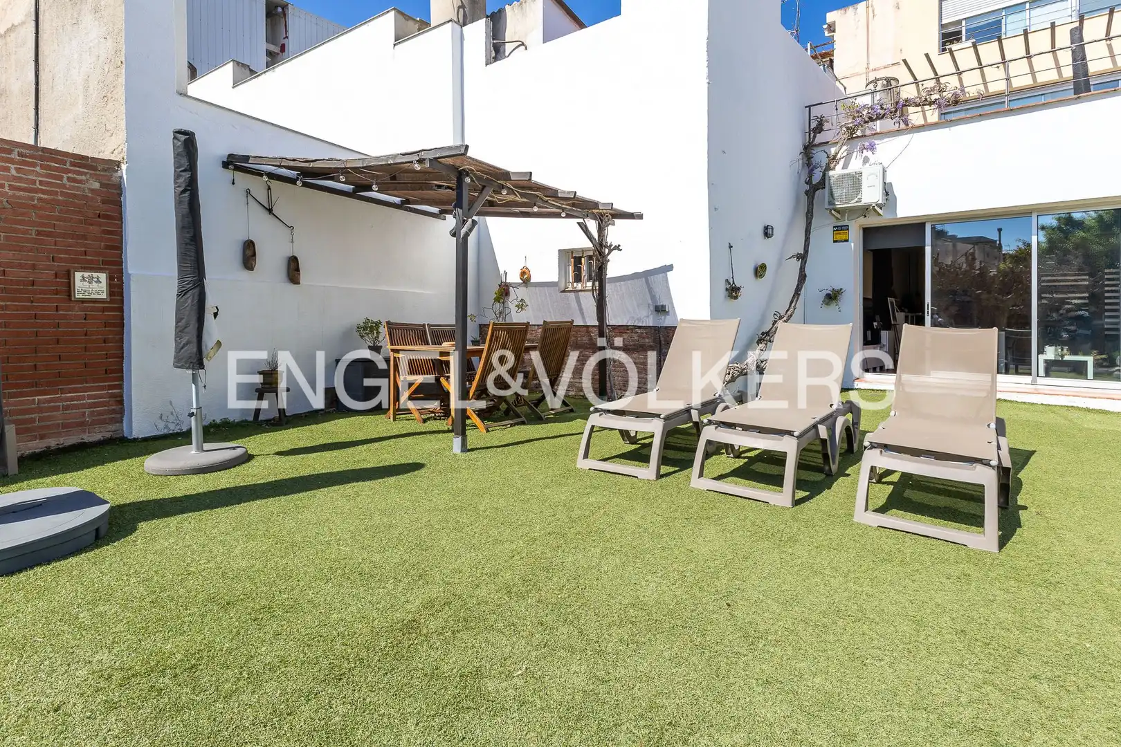 Terrassa de Casa o xalet en venda en Mataró amb Aire condicionat, Calefacció i Jardí privat