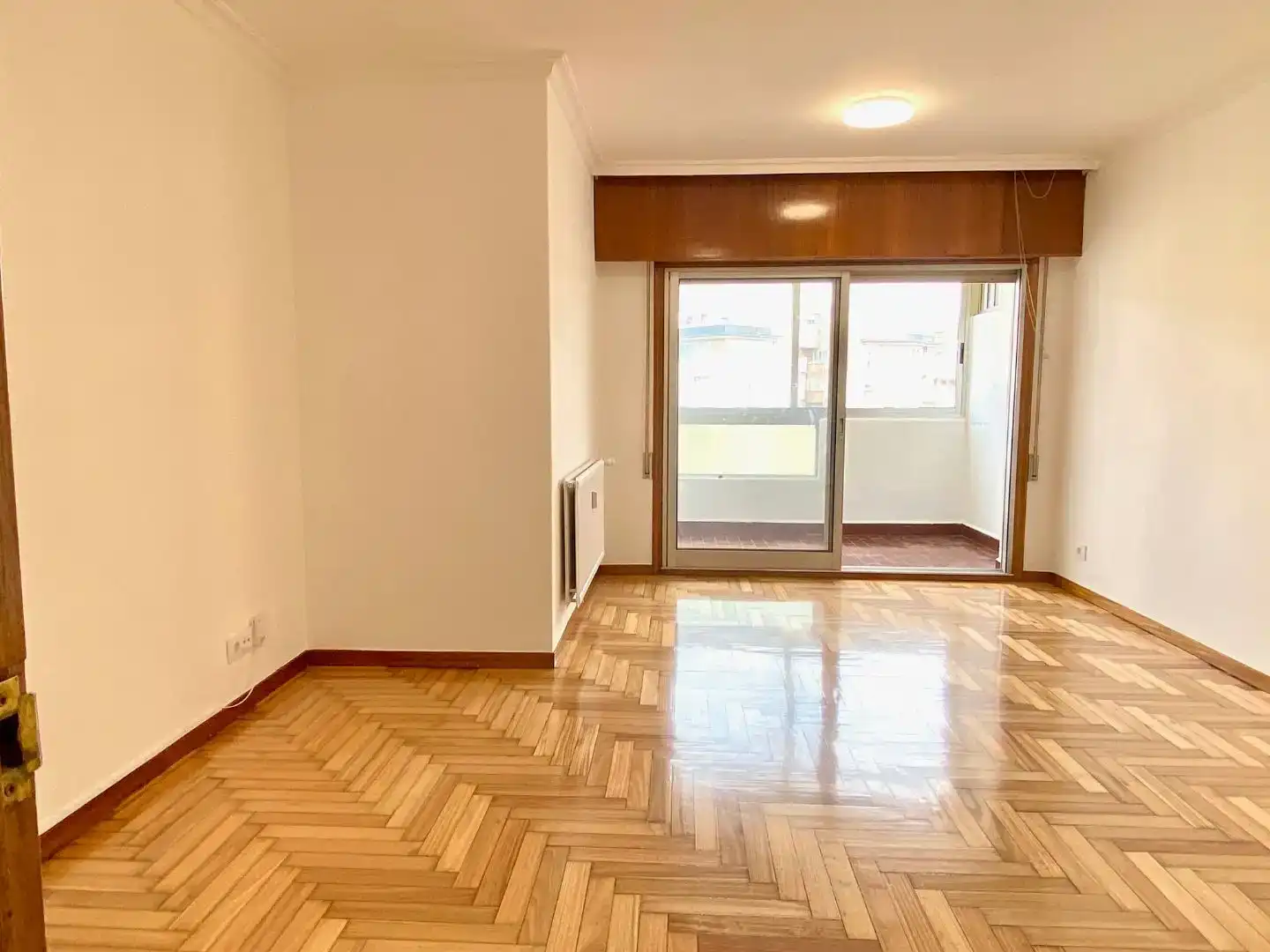 Living room of Flat for rent in Vigo   with Parquet flooring and Storage room