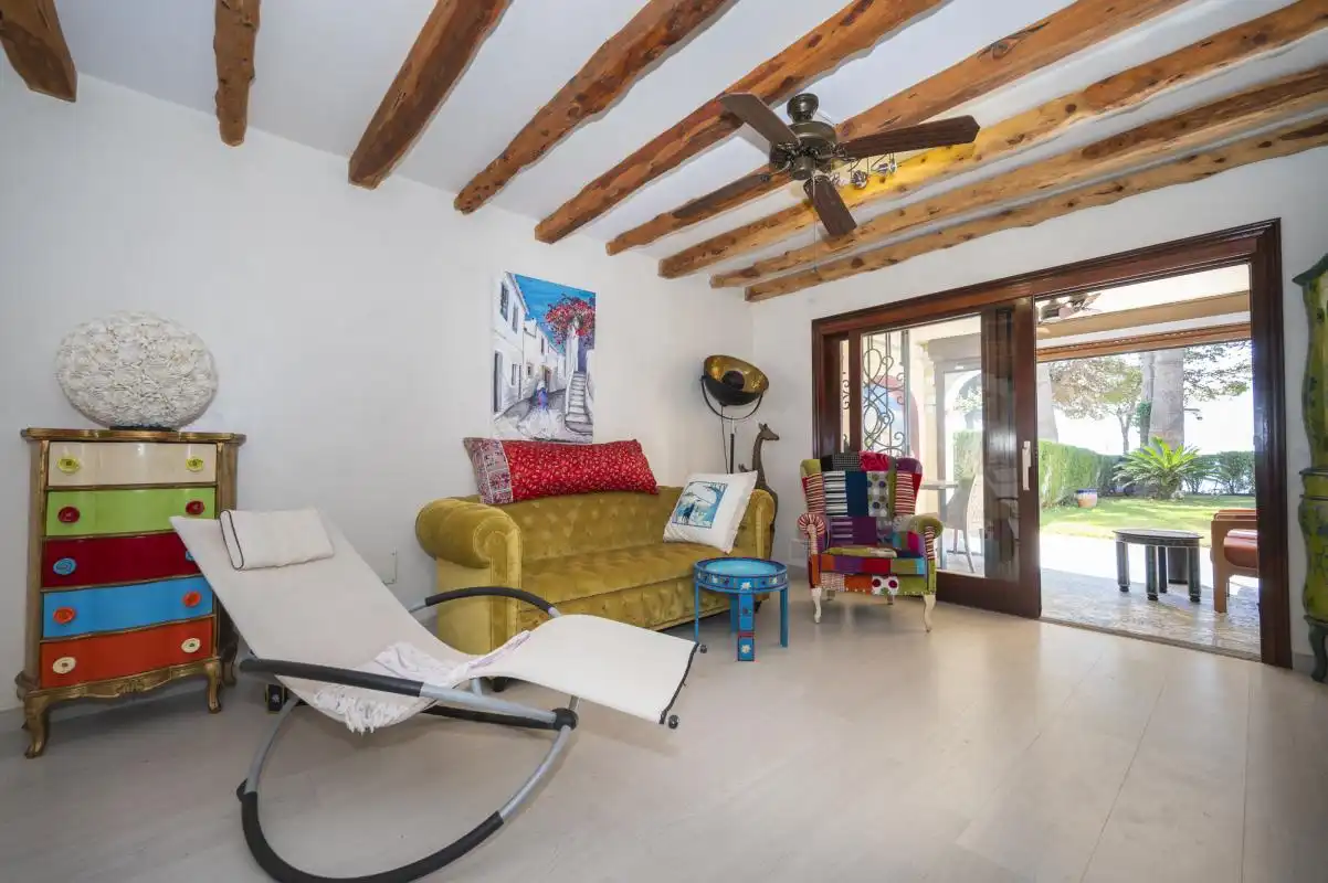 Living room of Ground floor for sale in Santa Eulària des Riu  with Air Conditioner, Heating and Private garden