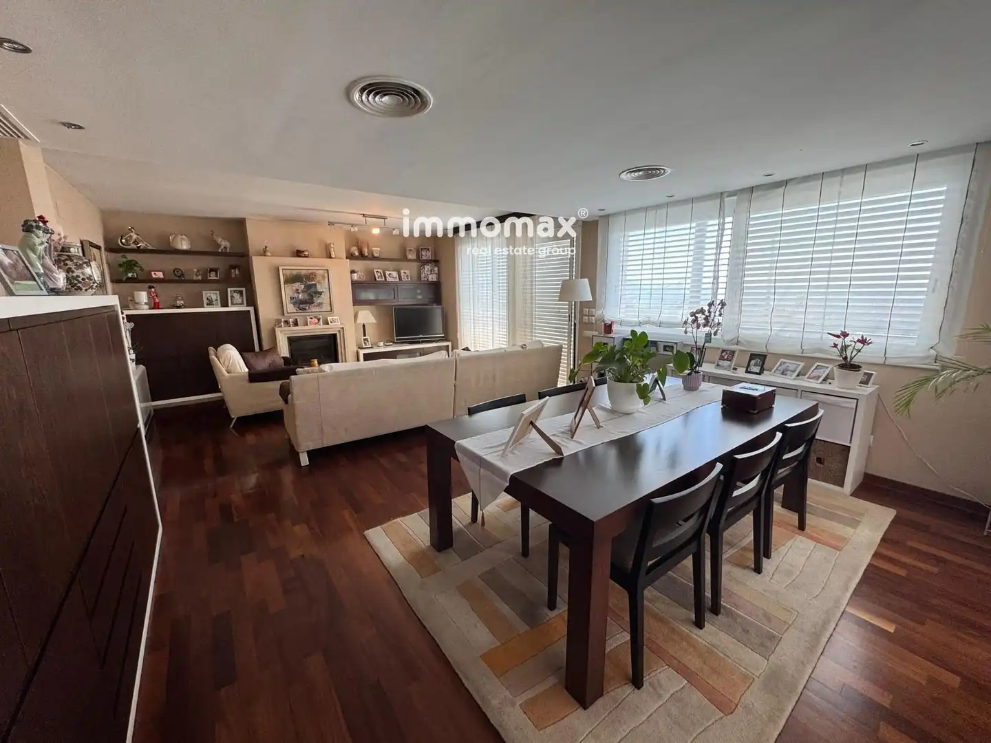 Sala de estar de Casa o chalet en venta en Sant Boi de Llobregat con Aire acondicionado, Calefacción y Terraza