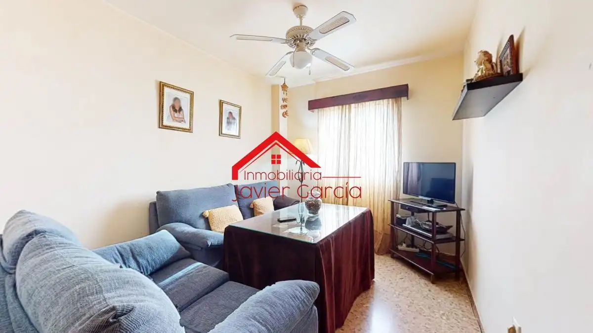 Sala d'estar de Pis en venda en Villafranca de los Barros amb Aire condicionat, Terrassa i Balcó