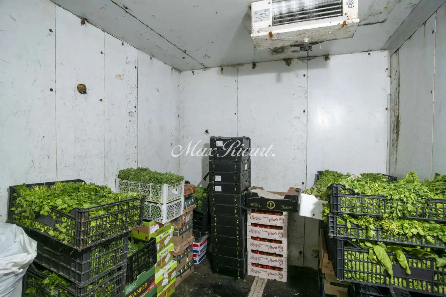 Local en venta en Barcelona con Calefacción y Amueblado