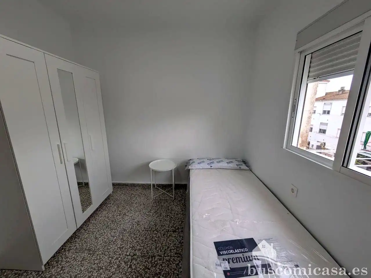 Habitación de Piso para compartir en Linares con Aire acondicionado y Amueblado