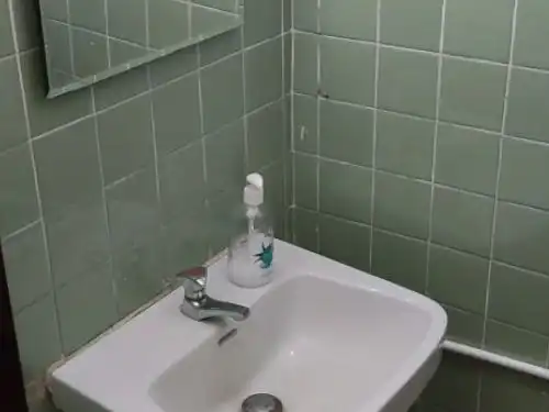Badezimmer von Büro zur Miete in Valencia mit Klimaanlage