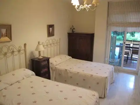 Bedroom of Flat for rent in Marbella  with Air Conditioner, Heating and Terrace