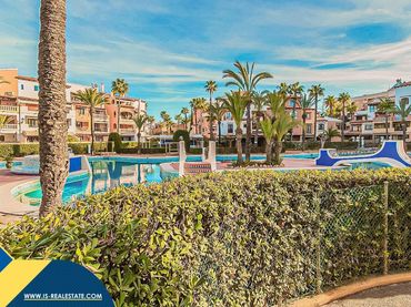 Apartment with pool for sale in Playa de los Locos