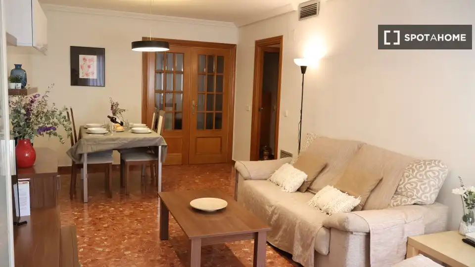 Living room of Flat for rent in Valencia  with Air Conditioner, Heating and Furnished