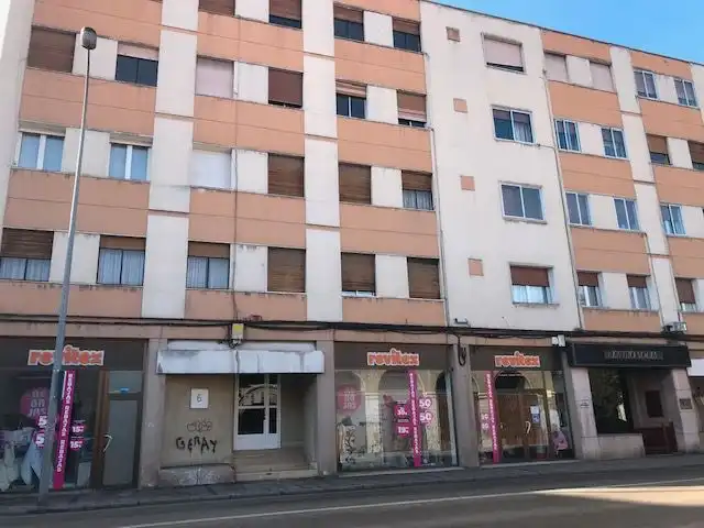 Pis en venda a Avenida de Lope de Vega 4