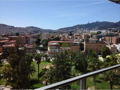 Exterior view of Duplex to rent in  Barcelona Capital  with Heating, Terrace and Storage room