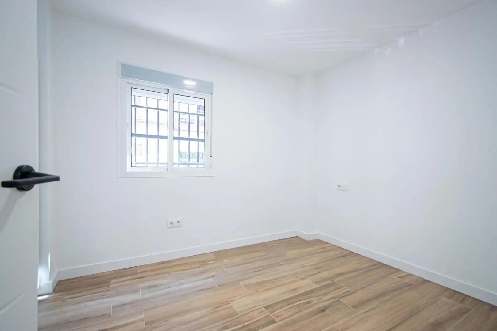 Bedroom of Ground floor for sale in Sevilla