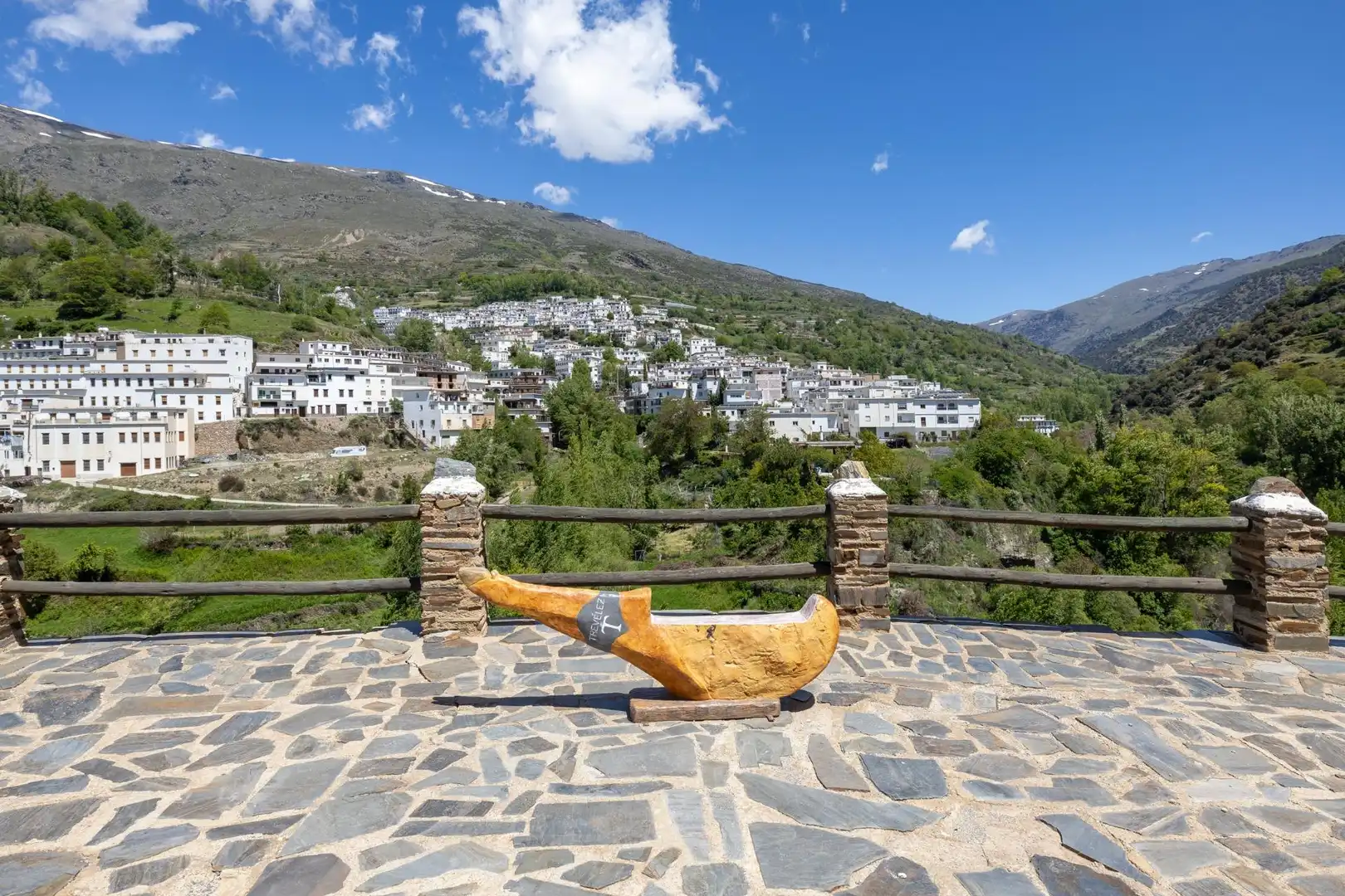 Exterior view of Flat for sale in Trevélez  with Heating, Terrace and Furnished