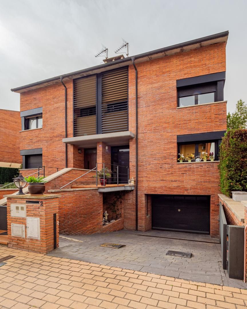 Casa adosada en venda a Caputxins - Ambulatori