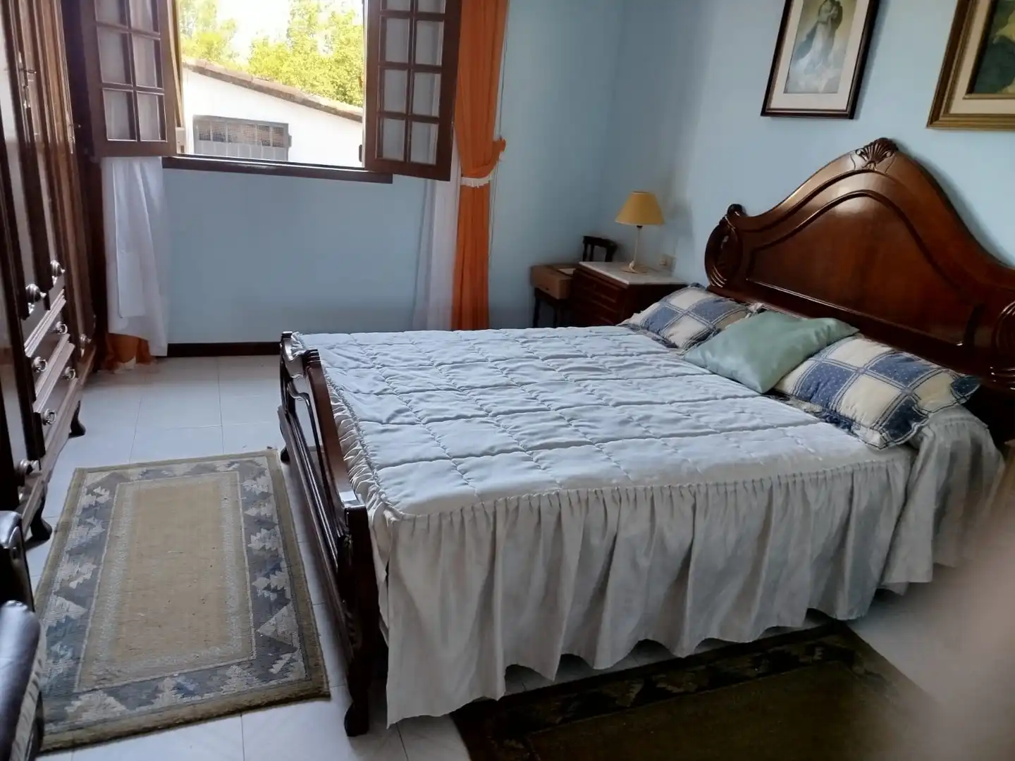 Dormitori de Casa o xalet en venda en Cangas  amb Calefacció, Jardí privat i Piscina