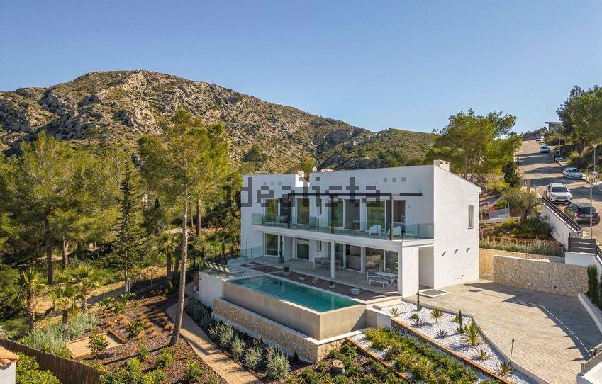 Photo 1 of House or chalet to rent in Ciutat d'Alcúdia, Illes Balears