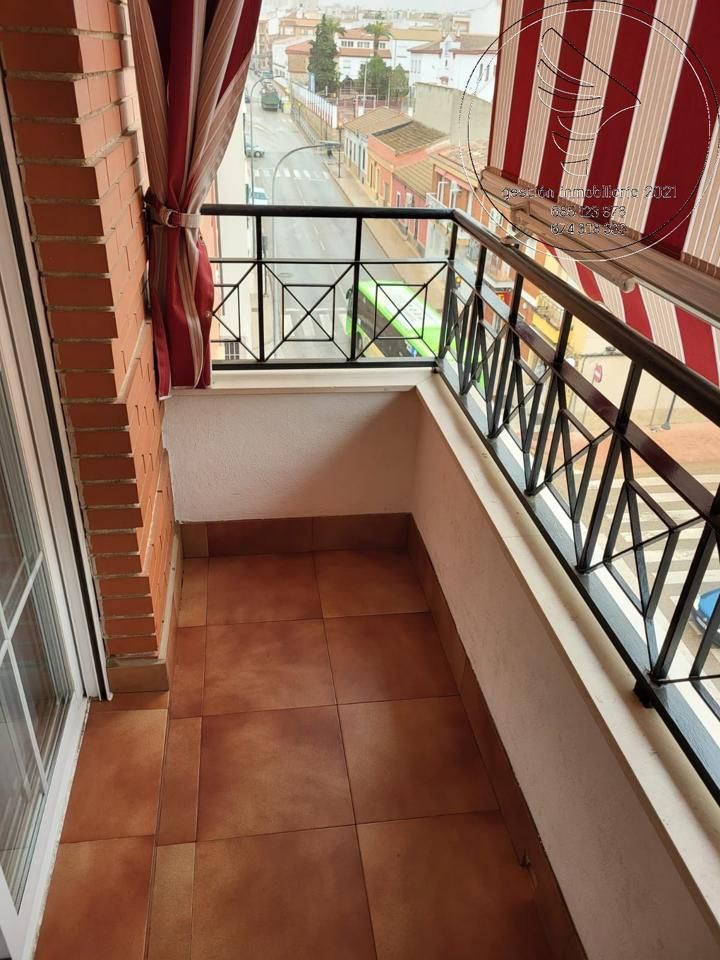 Terrassa de Dúplex en venda en Linares amb Aire condicionat