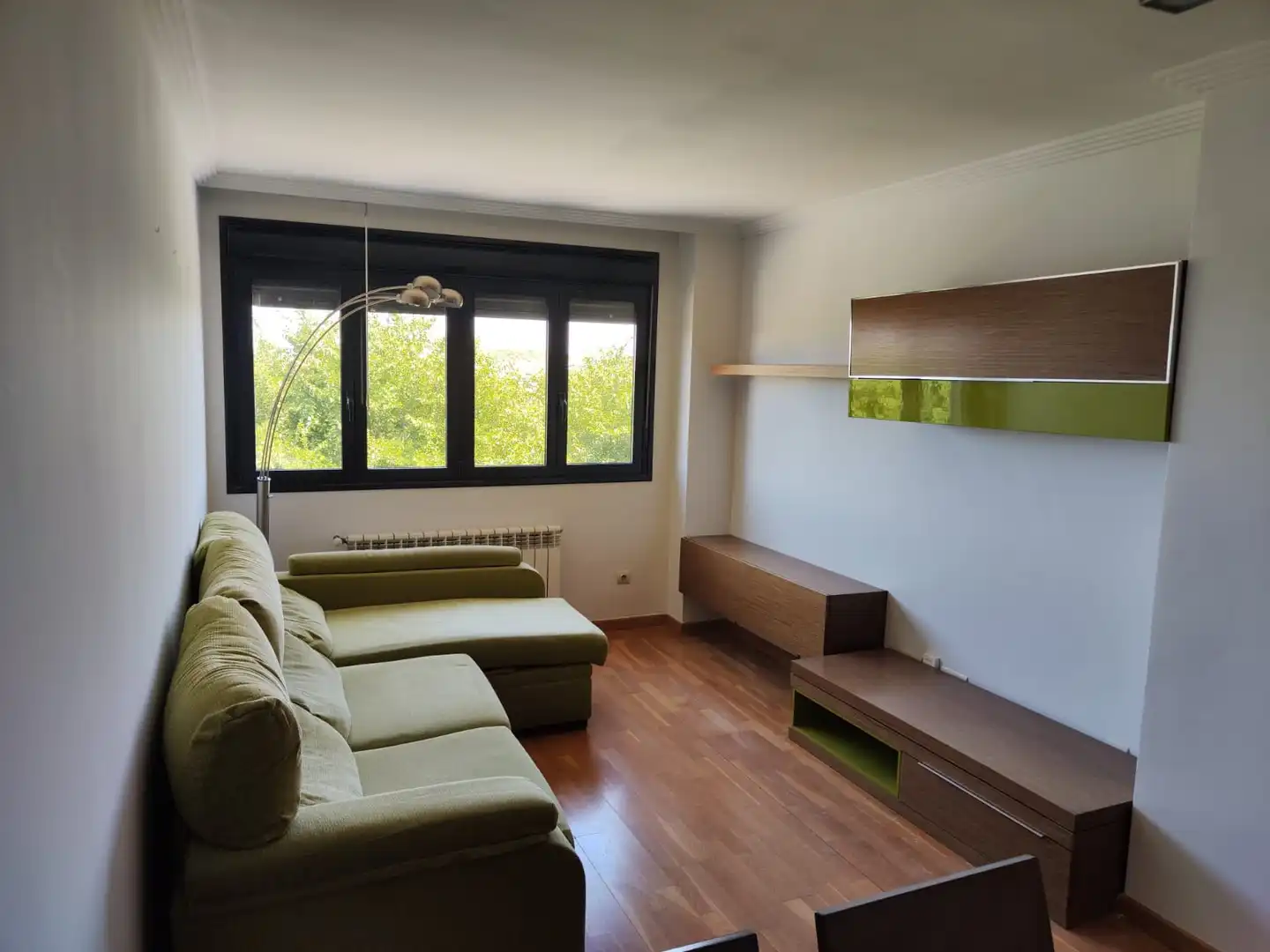 Flat with terrace to rent in Glorieta de las Amazonas