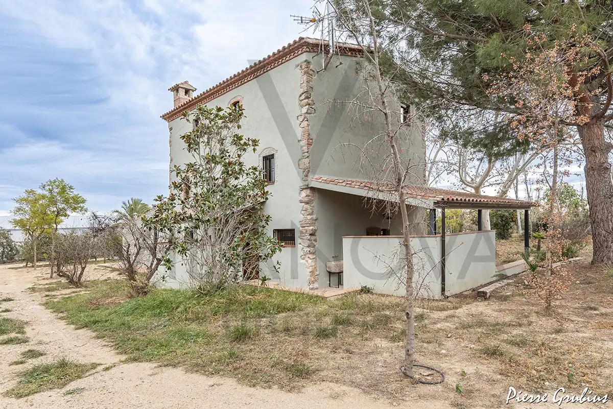 Vista exterior de Finca rústica en venda en Riudoms amb Calefacció, Jardí privat i Terrassa