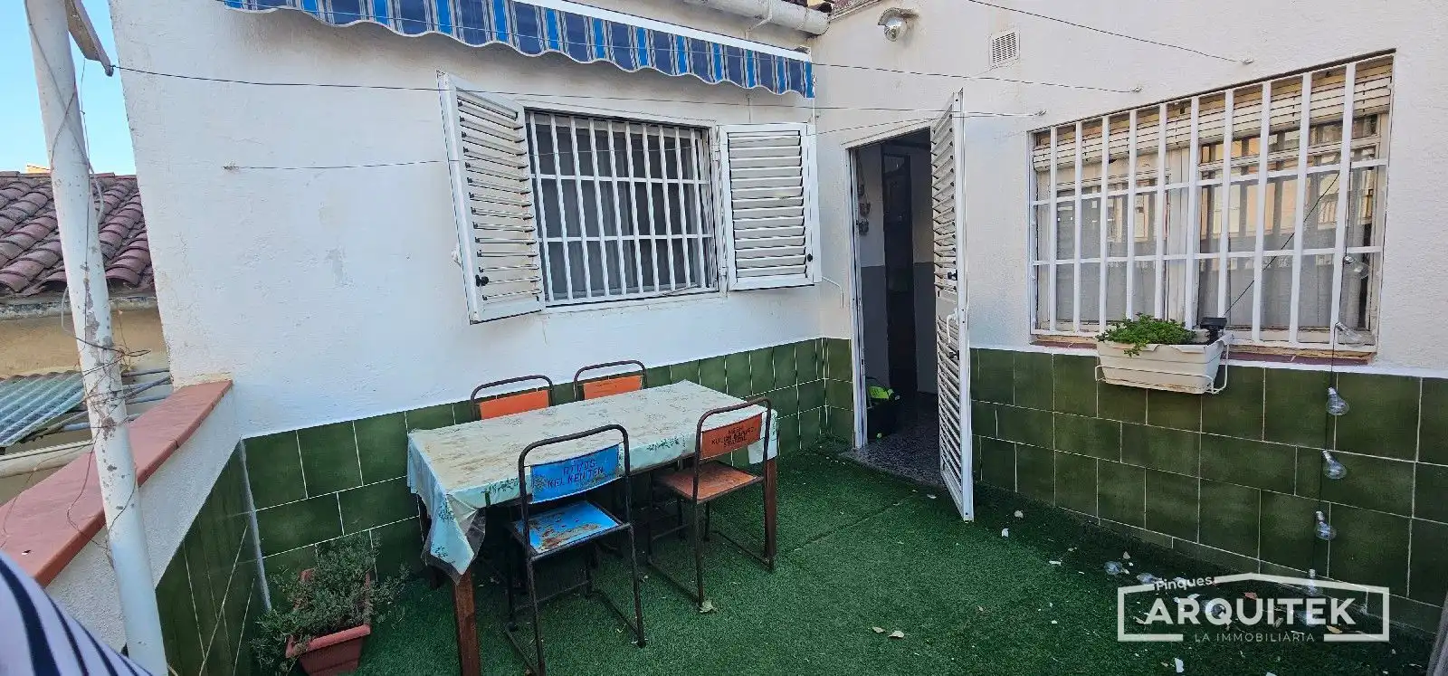 Vista exterior de Casa o xalet en venda en Lleida amb Aire condicionat, Calefacció i Terrassa