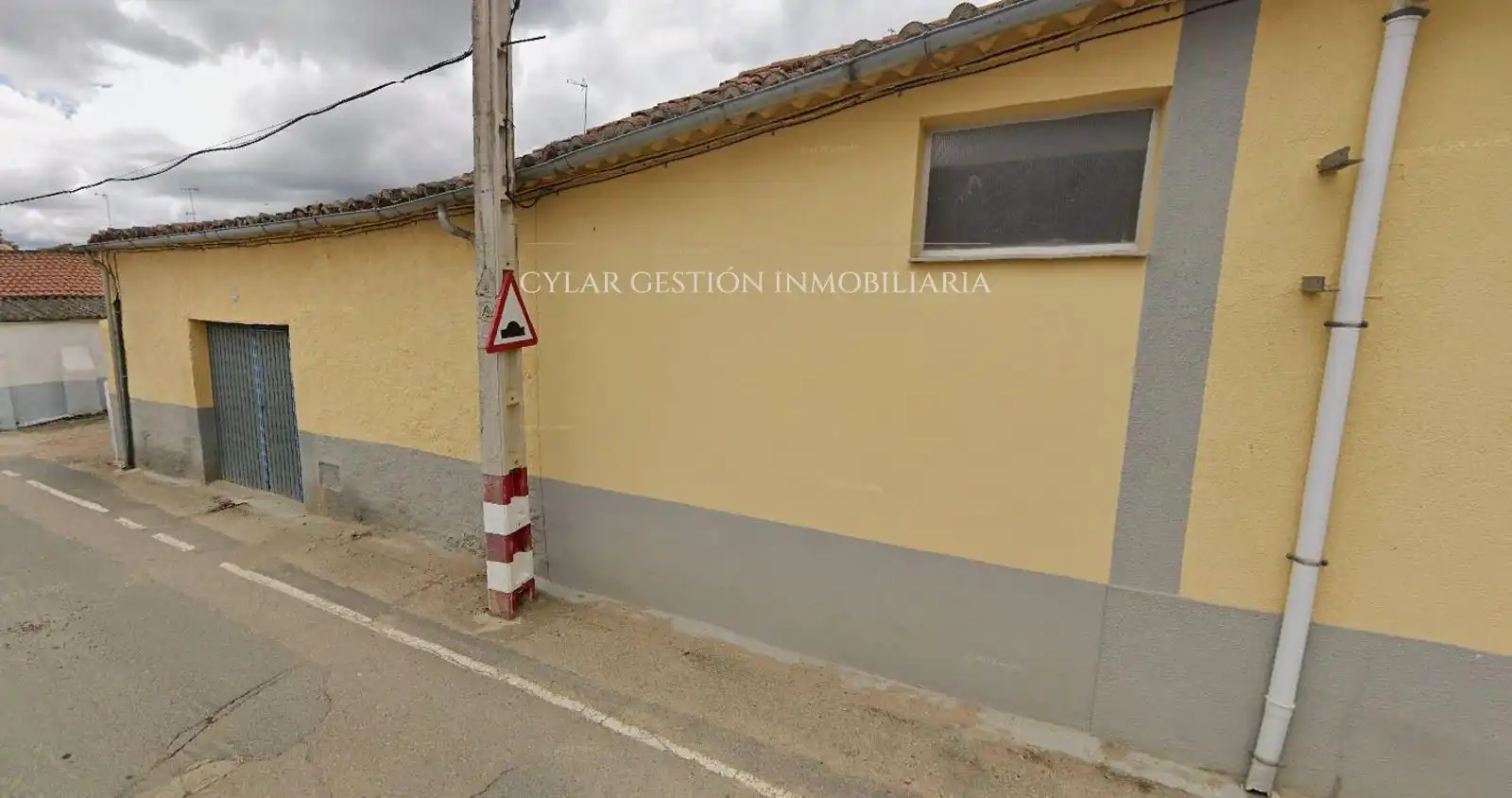 Exterior view of Houses for sale in Topas, Salamanca