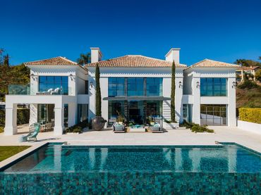 Detached house with pool for sale in Los Flamingos