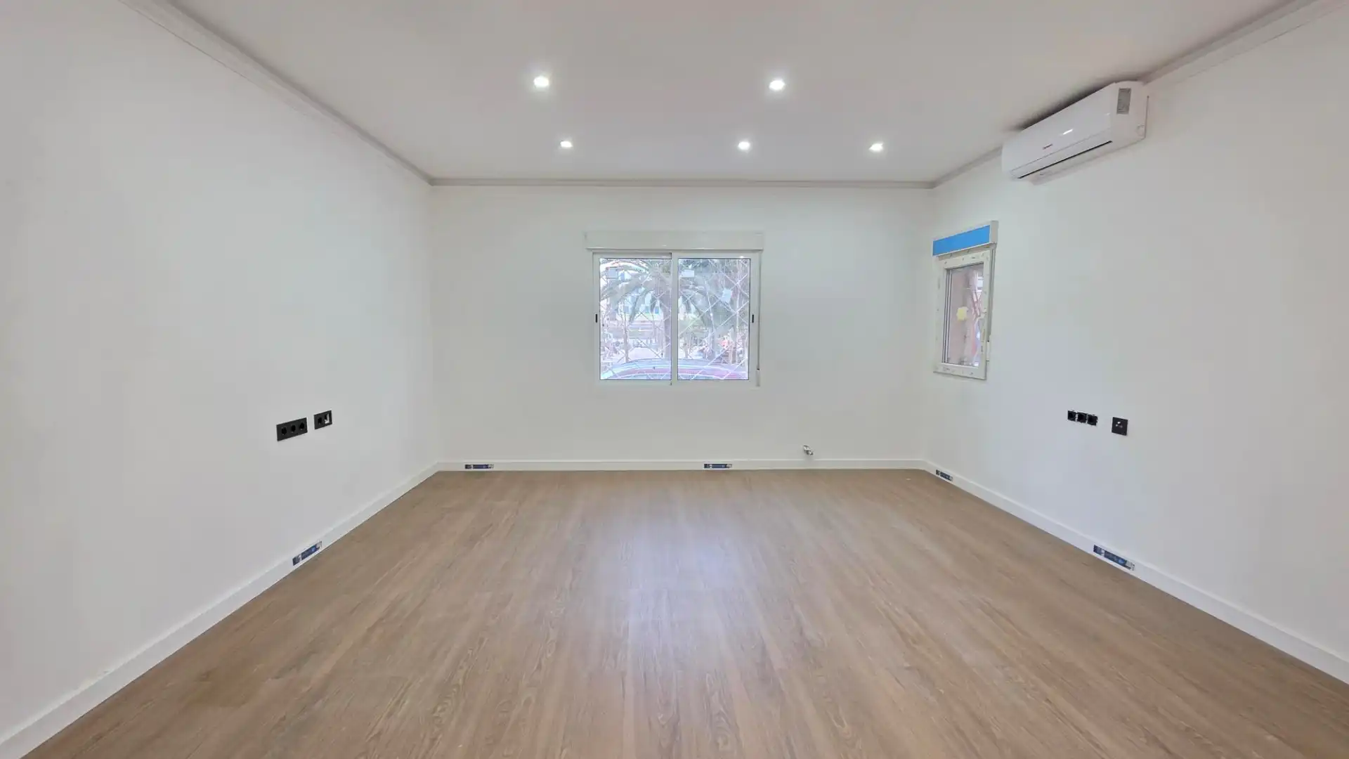 Flat for sale in  Barcelona Capital  with Air Conditioner, Heating and Parquet flooring