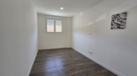 Foto 2 de Apartament en venda a Calle de Vitoria, Parque Roma - Coronas, San Fernando de Henares