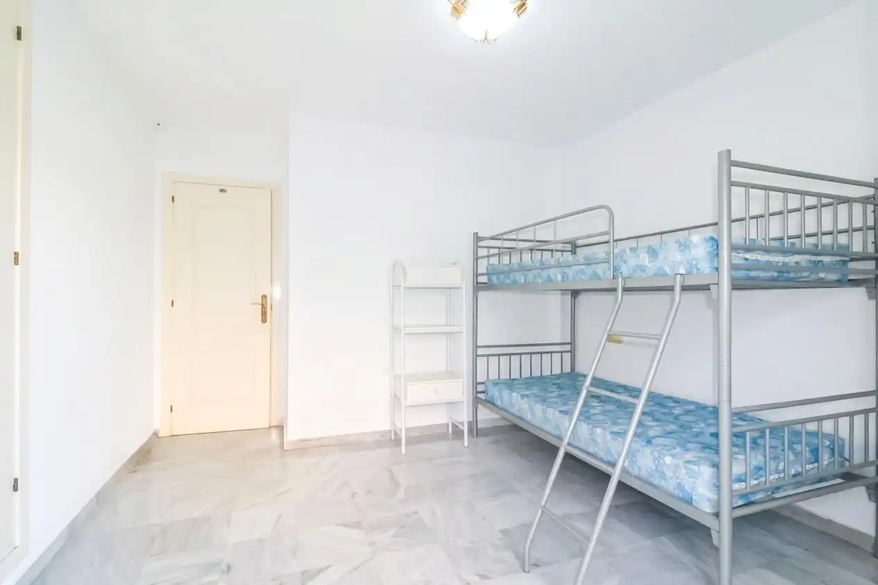 Dormitori de Pis en venda en Motril amb Terrassa i Piscina comunitària