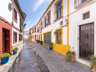Casa con balcón en venta en Calle POSTRERA
